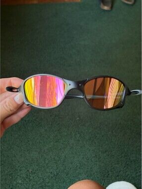 Black oval Sunglasses with Yellow Mirrored Lenses